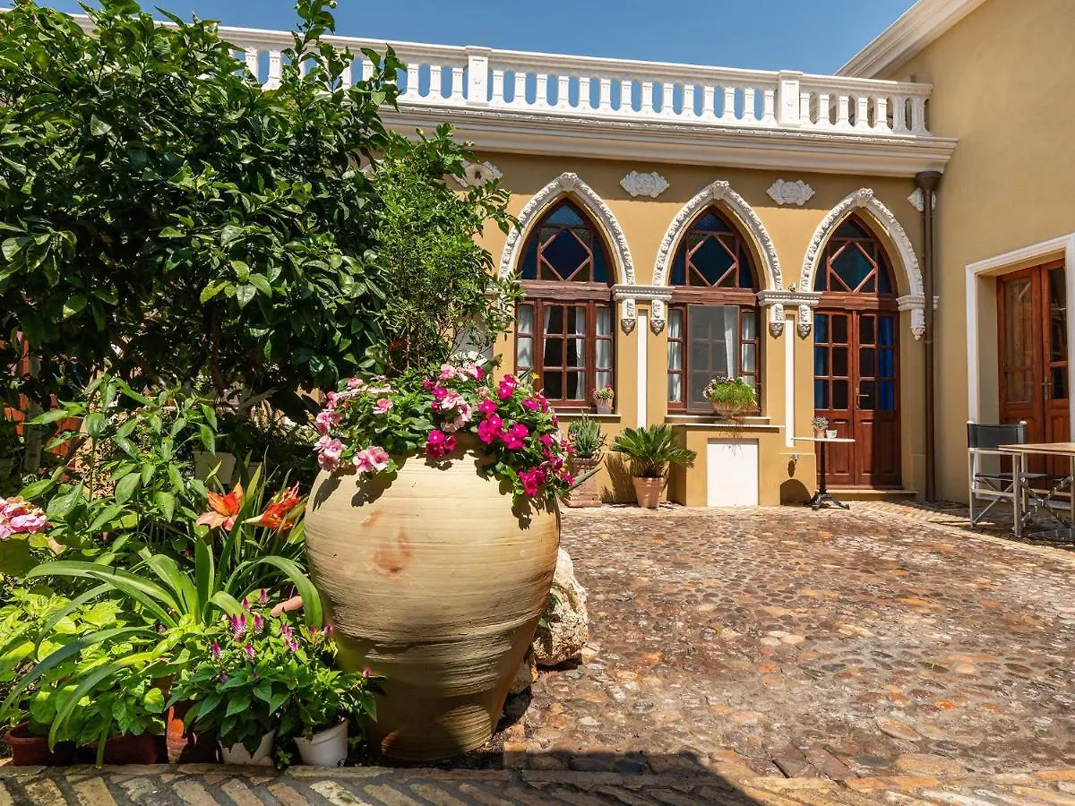 Konukevi La Torretta Domus Otel Quartu SantʼElena